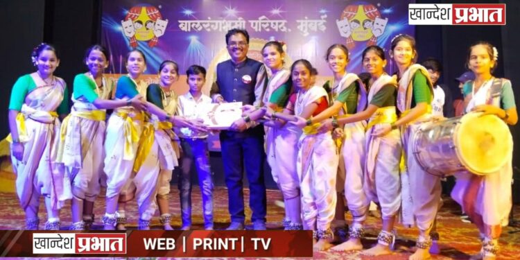 लोककला महोत्सवात अनुभूती स्कूलचे कातकरी लोकनृत्य सर्वोत्कृष्ट
