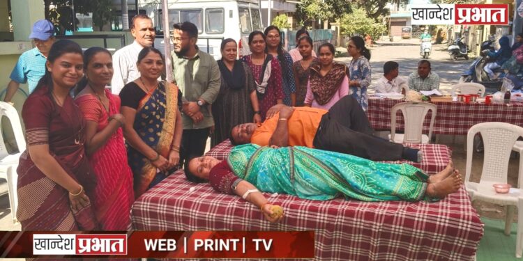 रूढी बाजूला सारून आदर्श: वडिलांच्या प्रथम वर्षश्राद्धदिनी स्वयंस्फूर्त रक्तदान!