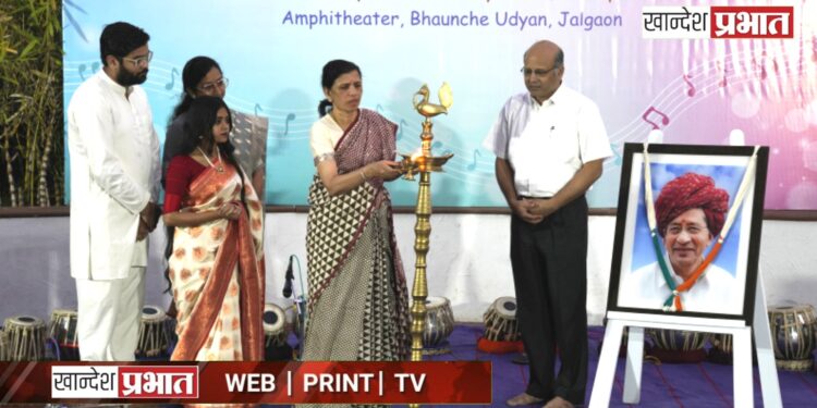 ‘अनुभूती’च्या सुरांनी मोठेभाऊंना स्वरांजली १० व्या स्मृतिदिनानिमित्त भक्ती संगीत संध्या