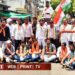 NEET पेपरफुटी प्रकरण : जळगावात ‘महाविकास आघाडी’च्या युवक संघटना आक्रमक; एम. जे. कॉलेजसमोर आंदोलन