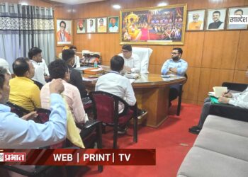 निष्काळजी ठेकेदारांना ब्लॅकलिस्ट करा; ​रस्त्यांच्या दुरवस्थेवरून उपमहापौर आणि स्थायी सभापती आक्रमक