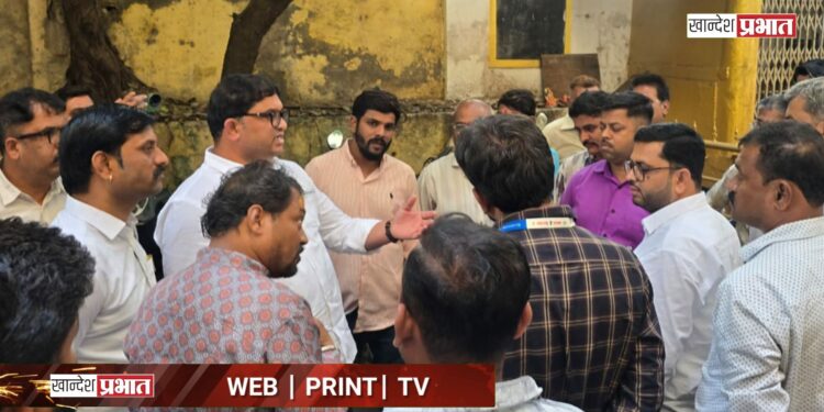 हॉकर्सच्या प्रश्नावर जळगाव मनपा ॲक्शन मोडमध्ये; उपमहापौर यांनी केली खाऊ गल्लीची पाहणी