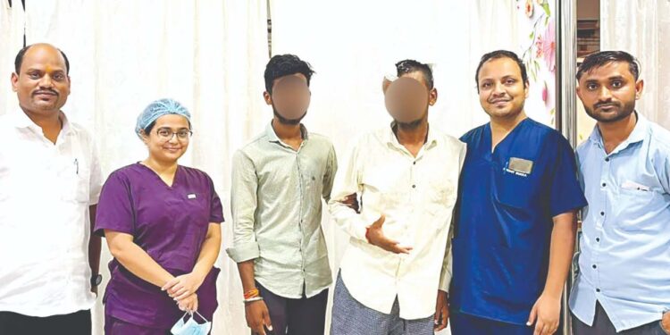 मेंदूत अति रक्तस्त्राव: तातडीच्या शस्त्रक्रियेतून ४२ वर्षीय रुग्णाला जीवदान