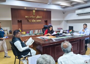 सफाई कर्मचाऱ्यांच्या समस्या सोडविण्यासाठी जिल्हा परिषद कटिबद्ध