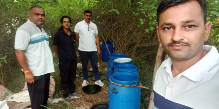 गिरणा नदीकाठी अवैध गावठी हातभट्टीवर धाड; ३० हजारांचे रसायन जागीच नष्ट