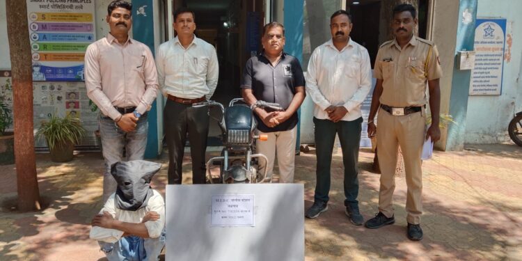 एमआयडीसी पोलिसांची धडक कारवाई: दुचाकी चोरट्याला अटक, चोरीची मोटरसायकल हस्तगत