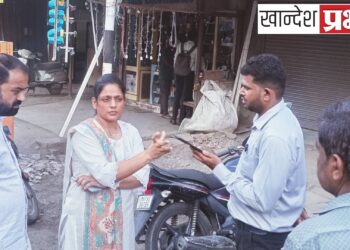 विसर्जन मार्गावरील खड्ड्यांवरून महापौर दीपमाला काळे आक्रमक; मक्तेदाराला दूरध्वनीवरून धरले धारेवर..!