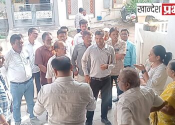 वॉटर मीटरच्या सदोष कारभारावरून महापौरांनी केली कंत्राटदाराची कानउघाडणी
