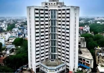 बोगस हजेरी, कामगारांच्या पिळवणुकीची तक्रार; स्वच्छता निरीक्षकाची मूळ पदावर गच्छंती