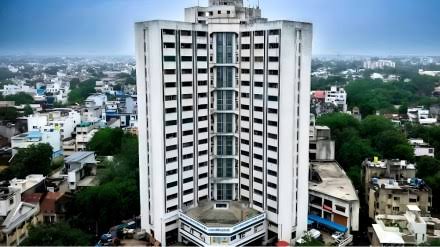बोगस हजेरी, कामगारांच्या पिळवणुकीची तक्रार; स्वच्छता निरीक्षकाची मूळ पदावर गच्छंती