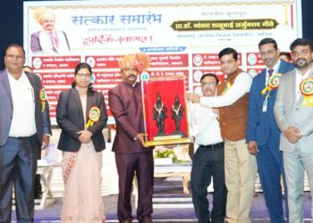 गोदावरी फाउंडेशनच्या भव्य सत्काराने कुलगुरू डॉ. गिते भारावले