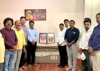 महात्मा गांधी व लालबहादूर शास्त्री जयंतीनिमित्त ‘गर्जना महाराष्ट्र ग्रामीण पत्रकार संघटने’तर्फे मानवंदना