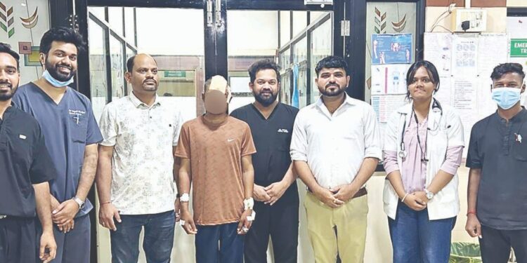 अपघातात मेंदूला गंभीर दुखापत झालेल्या २४ वर्षीय तरूणावर डॉ. उल्हास पाटील रूग्णालयात यशस्वी शस्त्रक्रिया