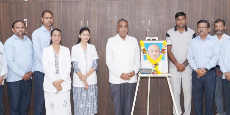 गोदावरीत सरदार पटेल यांना अभिवादन; स्मृतींना दिला उजाळा