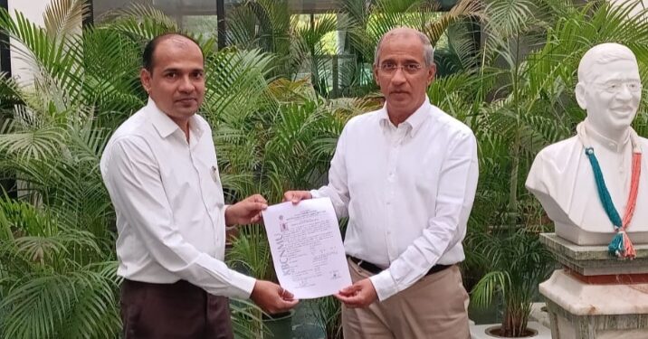 सीए पराग जैन यांना पीएच.डी. पदवी ; खाद्यप्रक्रिया उद्योगांतील परवाना प्रक्रियेवर संशोधन