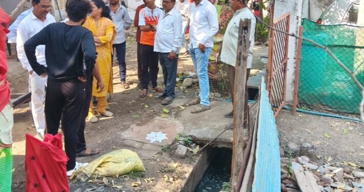 उघड्यावर कचरा टाकणाऱ्यांवर दंडात्मक कारवाई ; वार्ड क्र. १० मध्ये महापौरांकडून पाहणी